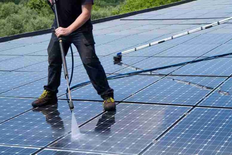 Frank Galley startet Angebot für Photovoltaikreinigung